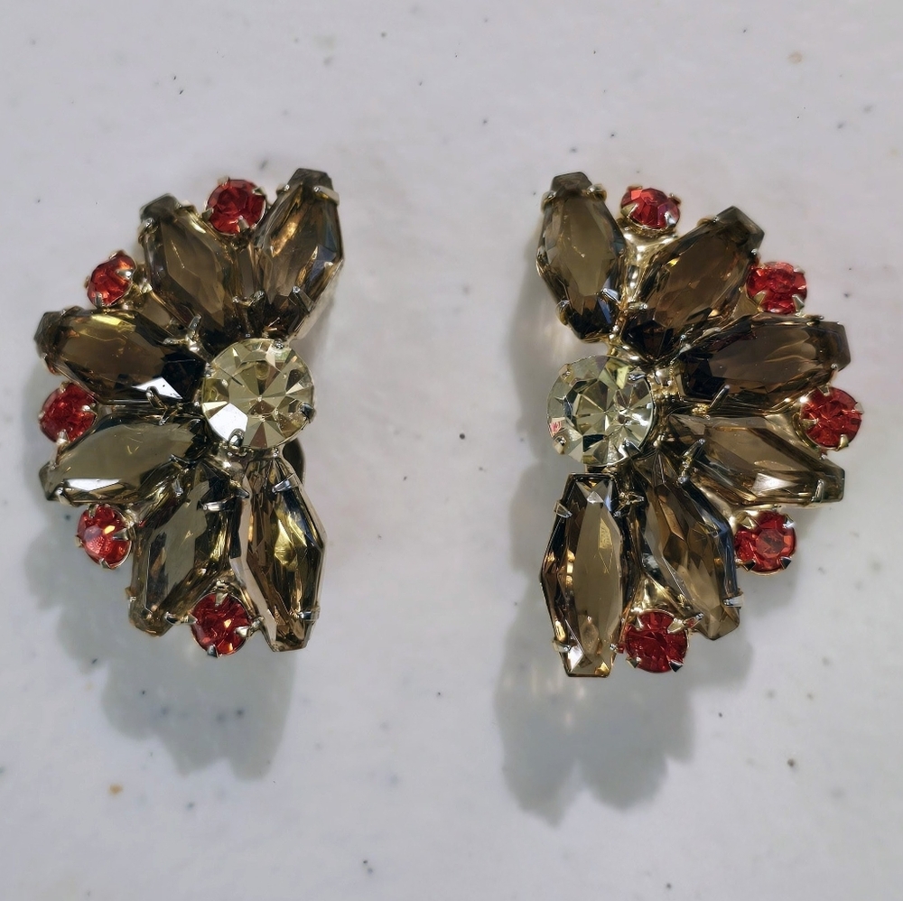 Juliana Hexagon Clip Earrings - Verified